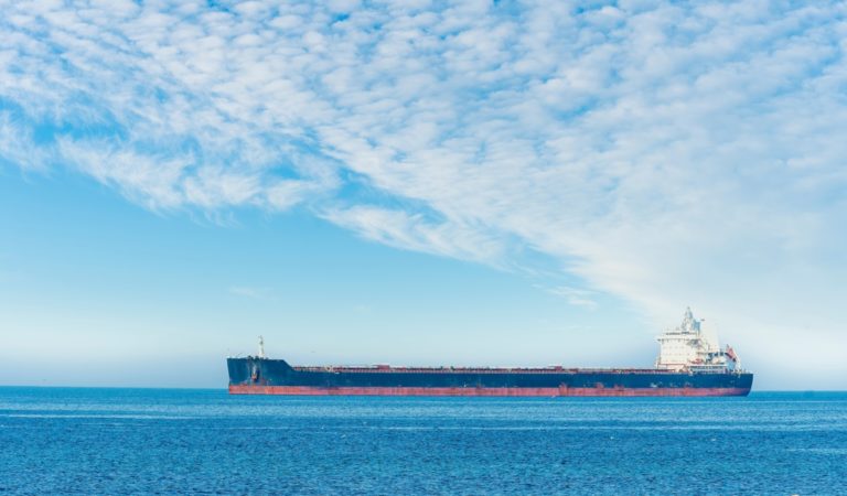 黑海驚爆！烏軍無人艇炸癱俄影子艦隊兩油輪